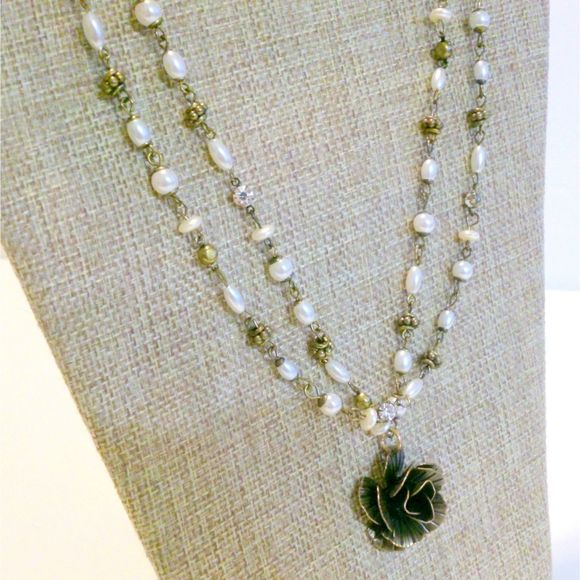 Brass Tone Faux Pearl Multi Strand Rose Pendant Necklace * - Picture 3 of 4
